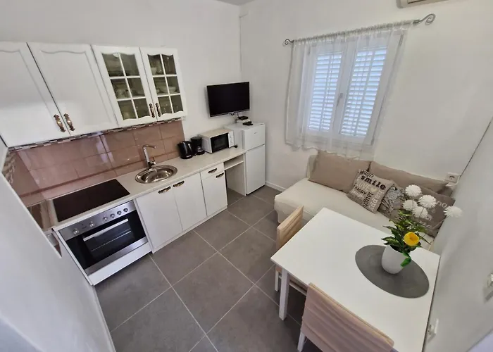 Apartment Klara *