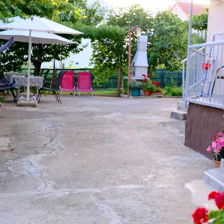 Klara Apartment *