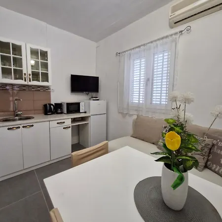 Klara Apartment
