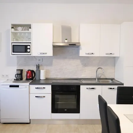 Apartment Klara Posedarje